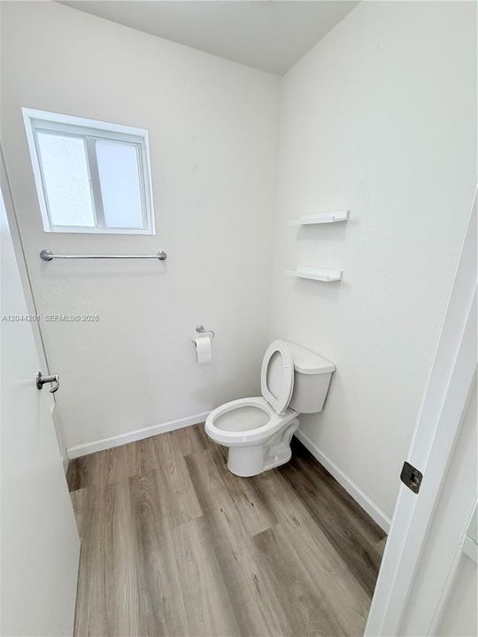 В аренду: $3,000 (3 спален, 2 ванн, 1276 Квадратных фут)