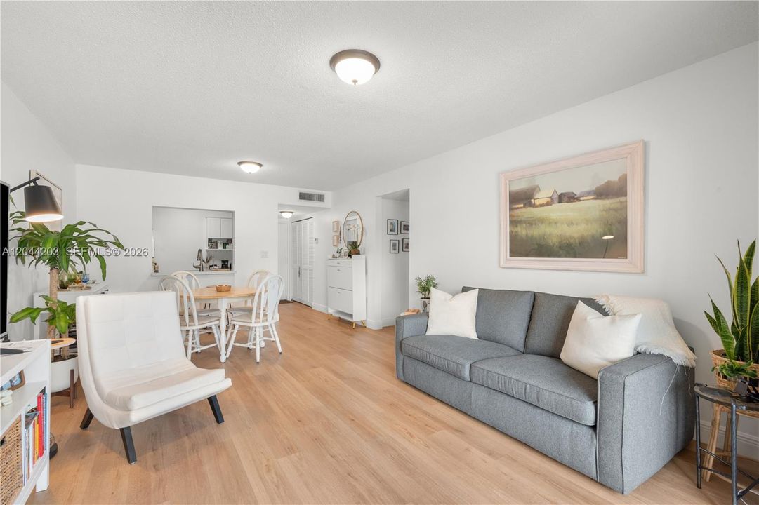 En Venta: $185,000 (2 camas, 1 baños, 850 Pies cuadrados)