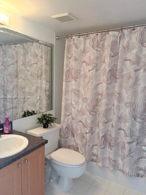 В аренду: $2,600 (2 спален, 2 ванн, 1134 Квадратных фут)