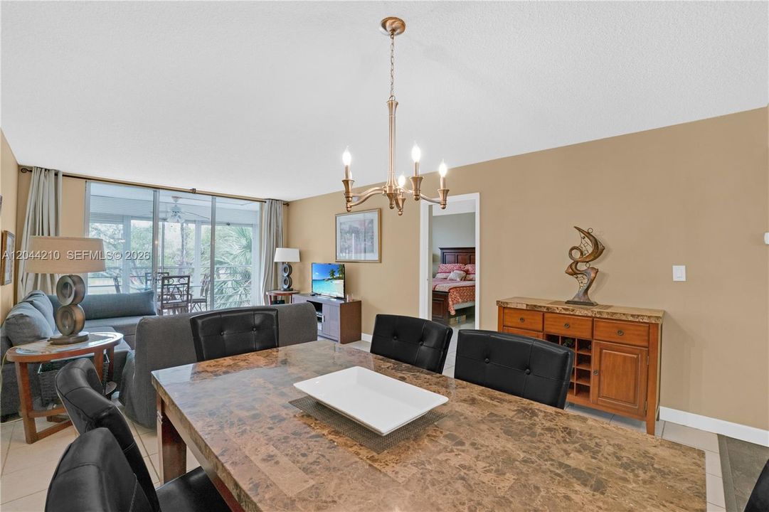 For Sale: $117,000 (2 beds, 2 baths, 960 Square Feet)