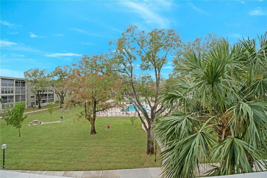 For Sale: $117,000 (2 beds, 2 baths, 960 Square Feet)