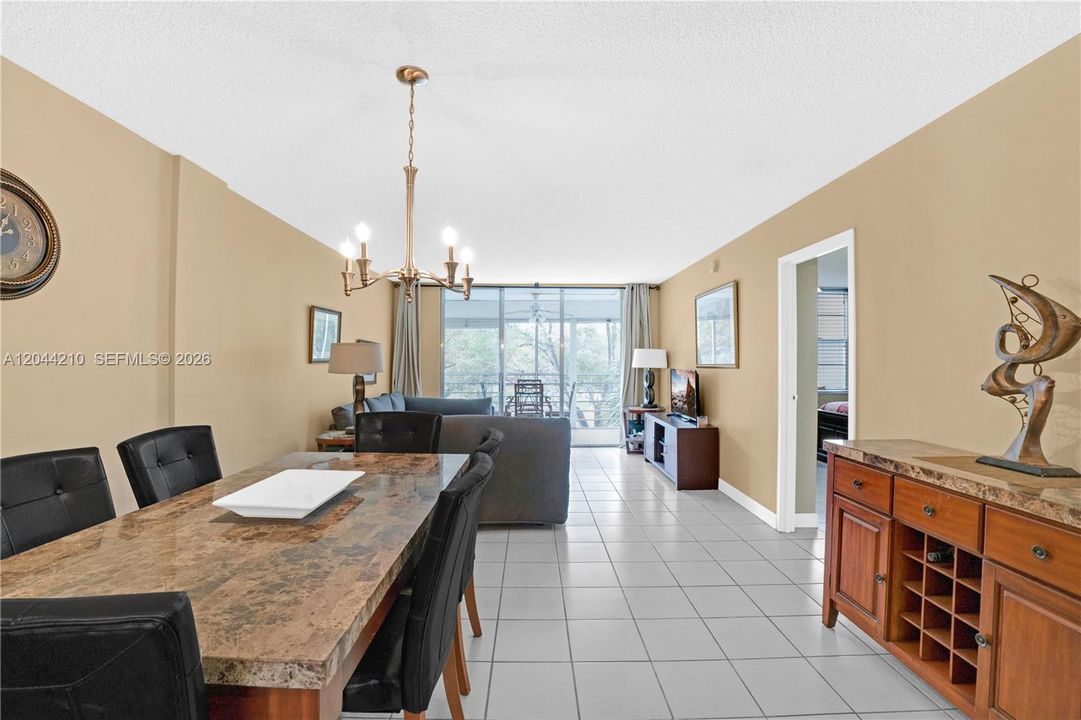 For Sale: $117,000 (2 beds, 2 baths, 960 Square Feet)