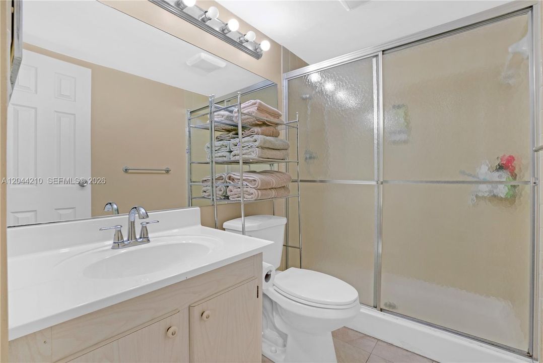 For Sale: $117,000 (2 beds, 2 baths, 960 Square Feet)