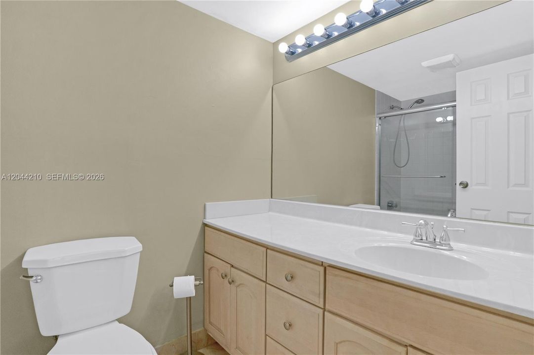 For Sale: $117,000 (2 beds, 2 baths, 960 Square Feet)