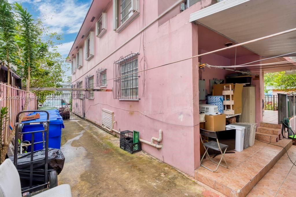 En Renta: $2,100 (2 camas, 1 baños, 1000 Pies cuadrados)