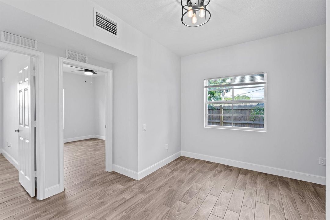 19-web-or-mls-A7407966