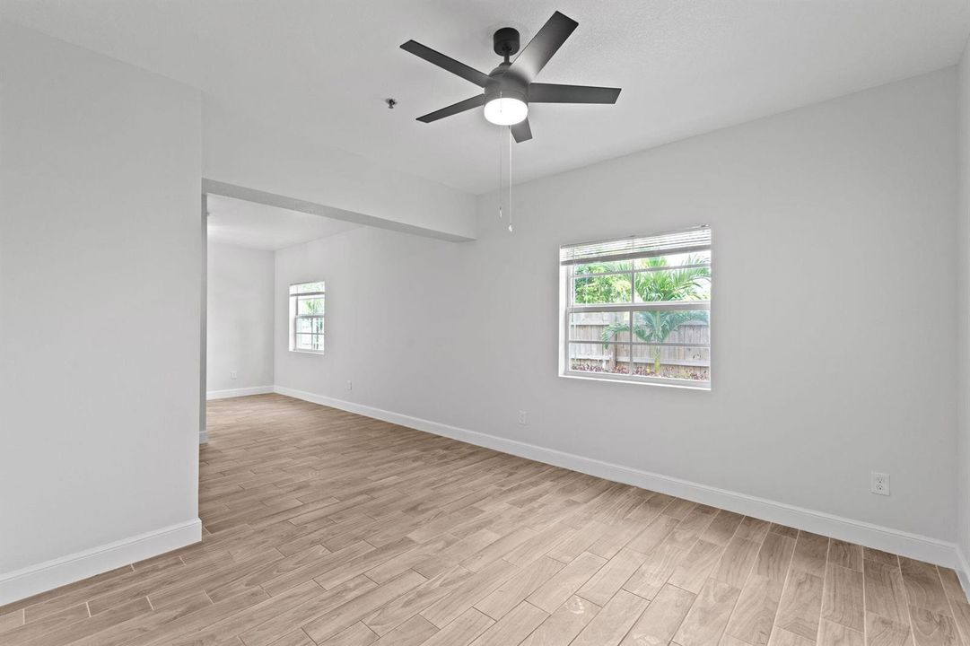 14-web-or-mls-A7407909