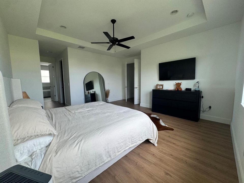 Master bedroom 2