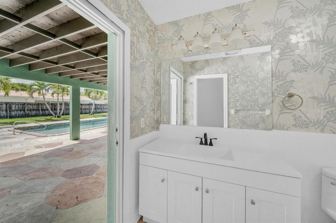 27 Cabana Bath (2)