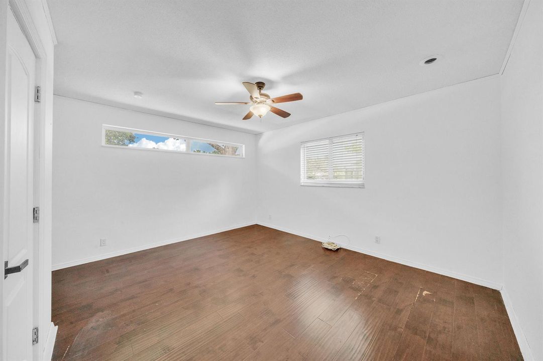 23 Guest Bedroom A (1)