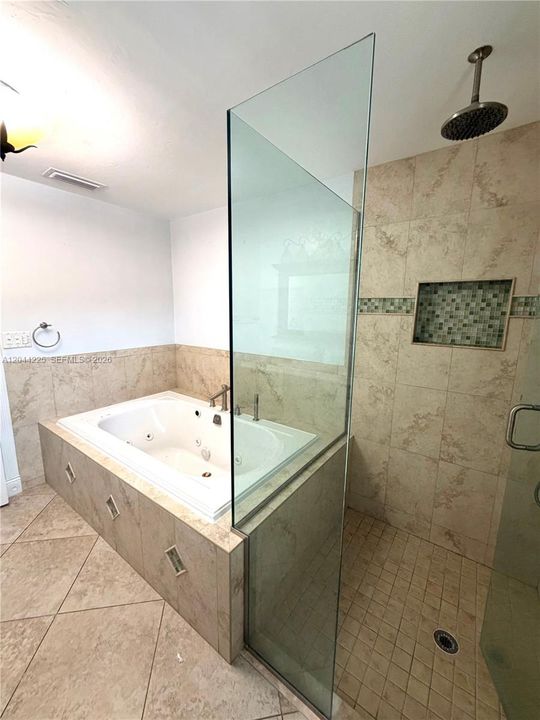 В аренду: $3,000 (3 спален, 2 ванн, 3667 Квадратных фут)