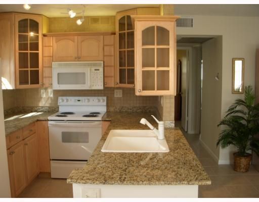 183 andover h kitchen 2