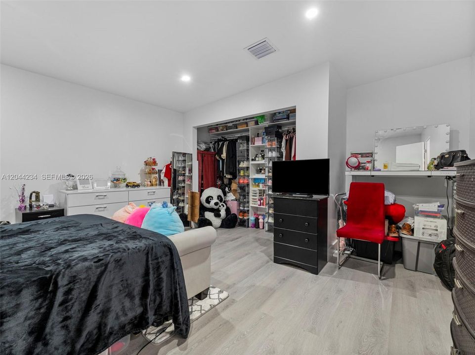 На продажу: $499,900 (3 спален, 1 ванн, 1518 Квадратных фут)