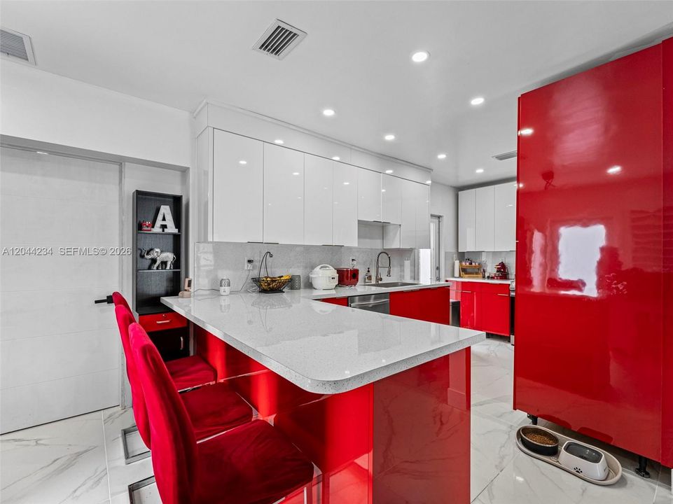 На продажу: $499,900 (3 спален, 1 ванн, 1518 Квадратных фут)