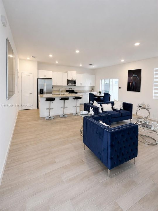 En Venta: $510,000 (4 camas, 3 baños, 1757 Pies cuadrados)