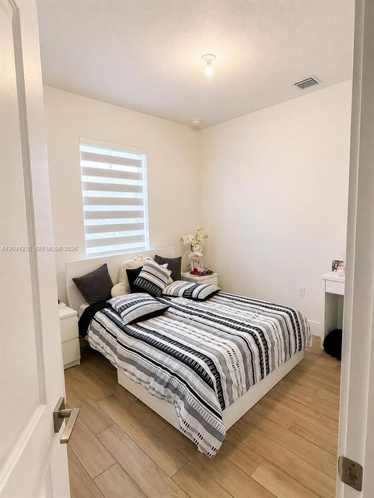 En Venta: $510,000 (4 camas, 3 baños, 1757 Pies cuadrados)