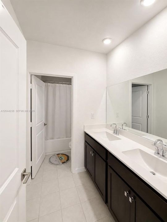 En Venta: $510,000 (4 camas, 3 baños, 1757 Pies cuadrados)