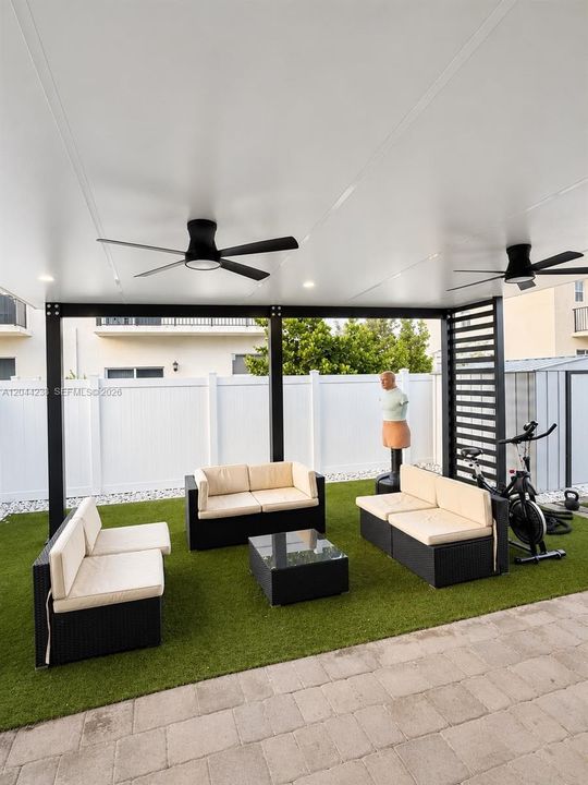 En Venta: $510,000 (4 camas, 3 baños, 1757 Pies cuadrados)