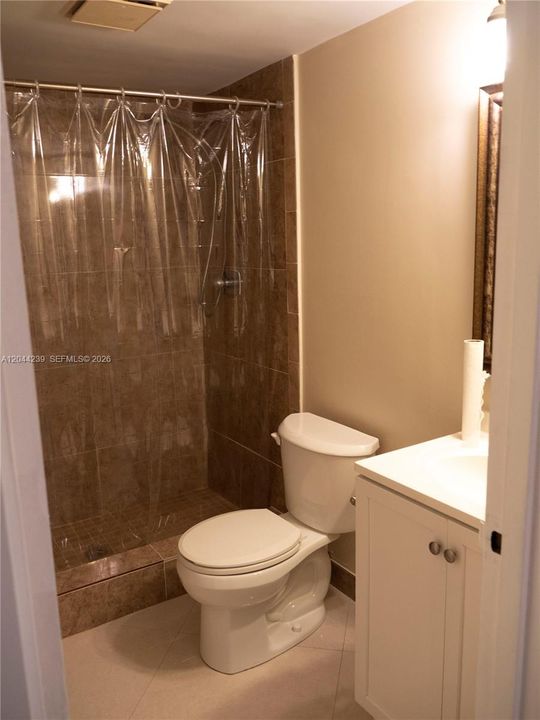 For Rent: $1,900 (2 beds, 2 baths, 960 Square Feet)