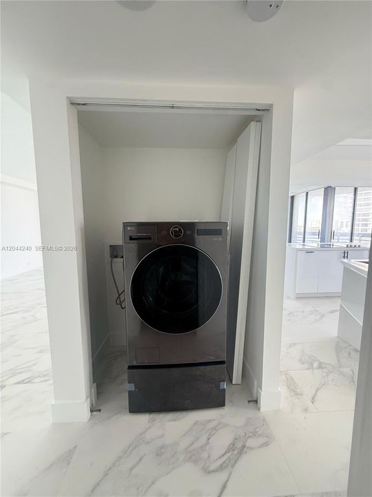 На продажу: $650,000 (2 спален, 2 ванн, 1361 Квадратных фут)