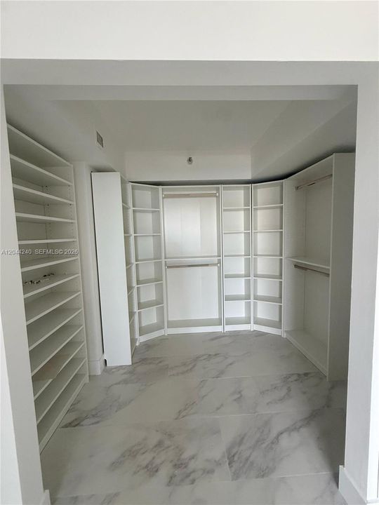 На продажу: $650,000 (2 спален, 2 ванн, 1361 Квадратных фут)