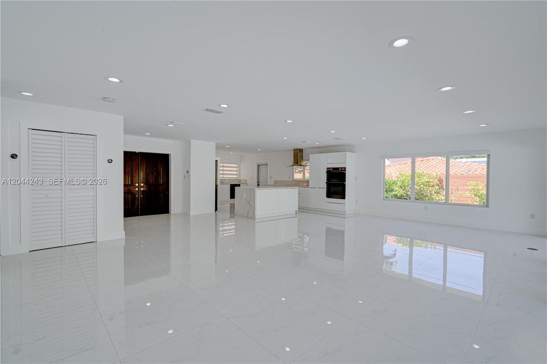 For Rent: $14,900 (4 beds, 3 baths, 2316 Square Feet)