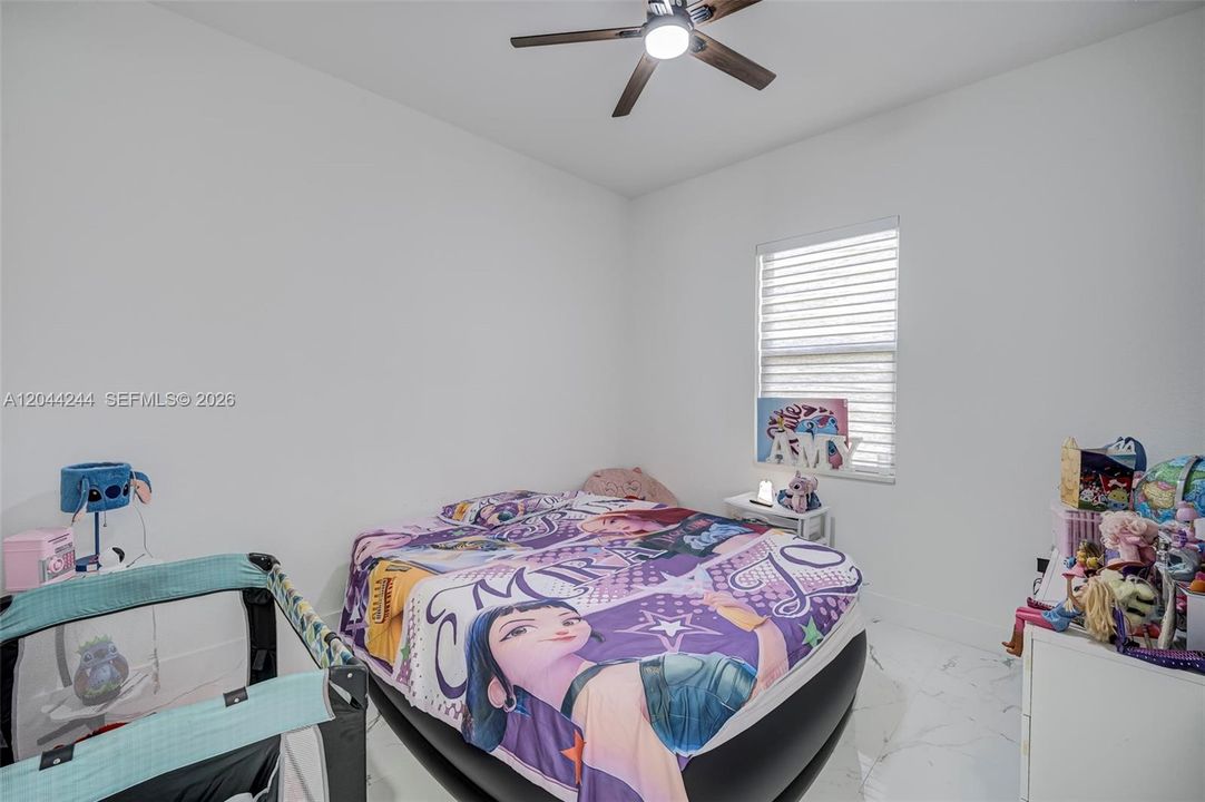 En Venta: $459,999 (3 camas, 2 baños, 1631 Pies cuadrados)