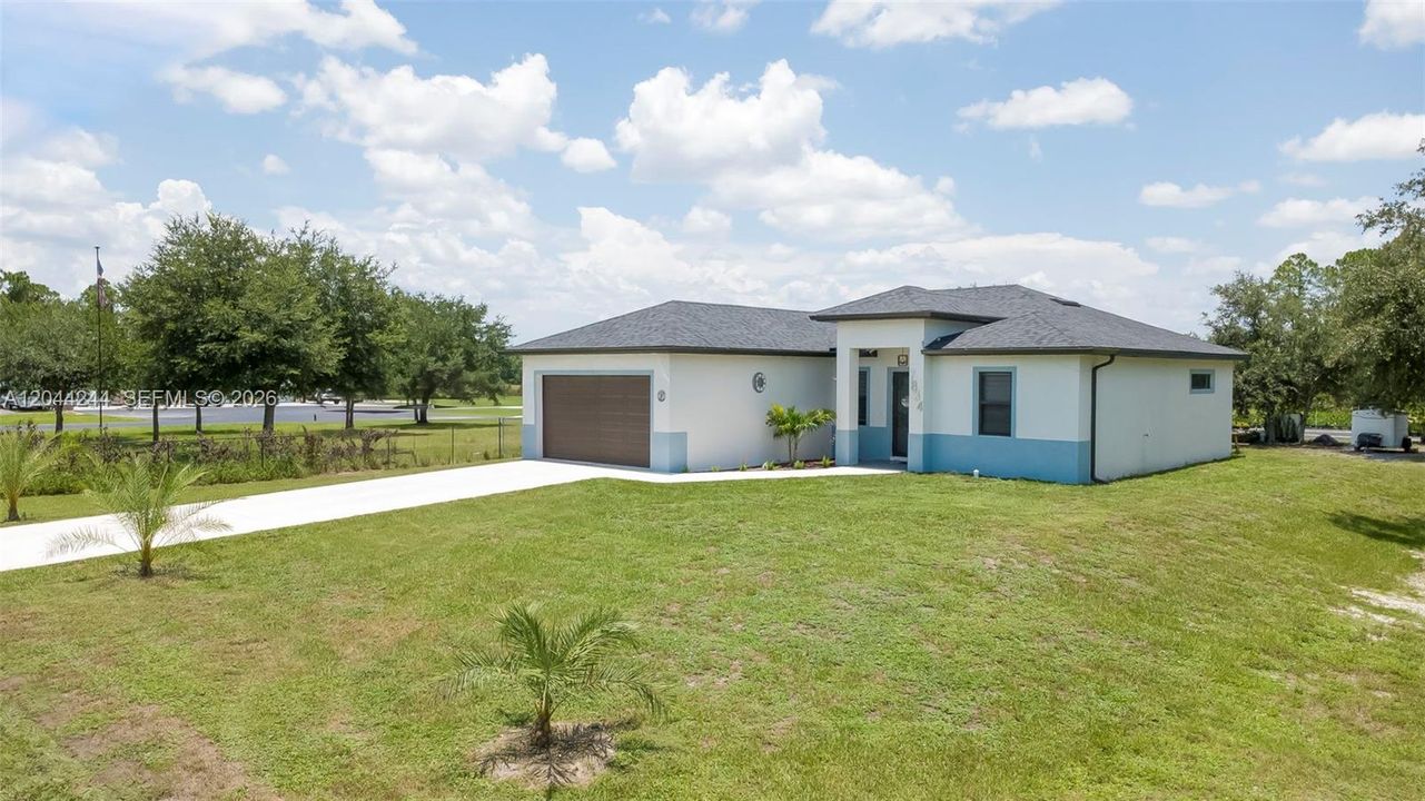 En Venta: $459,999 (3 camas, 2 baños, 1631 Pies cuadrados)