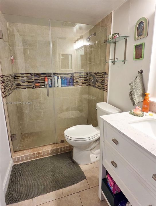В аренду: $1,900 (1 спален, 1 ванн, 813 Квадратных фут)