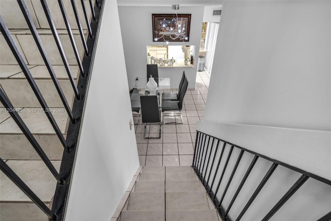 En Venta: $290,000 (3 camas, 2 baños, 1171 Pies cuadrados)