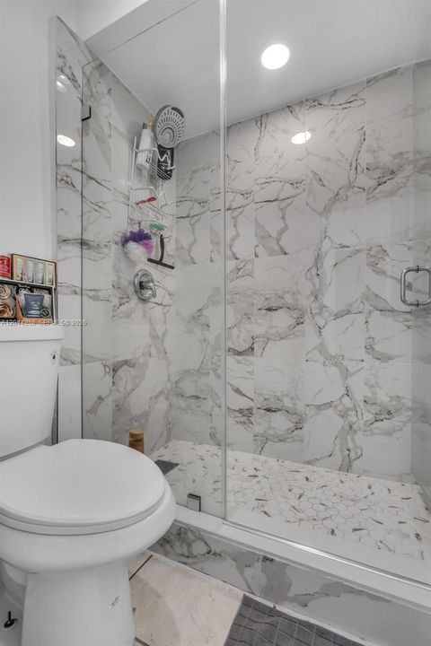 En Venta: $290,000 (3 camas, 2 baños, 1171 Pies cuadrados)
