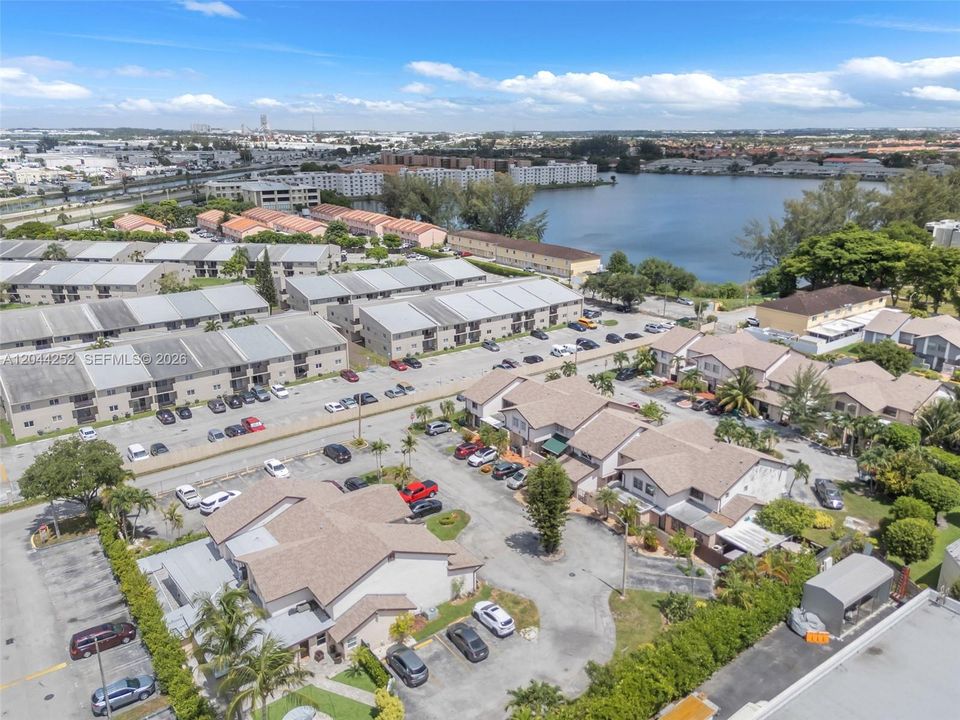 En Venta: $290,000 (3 camas, 2 baños, 1171 Pies cuadrados)