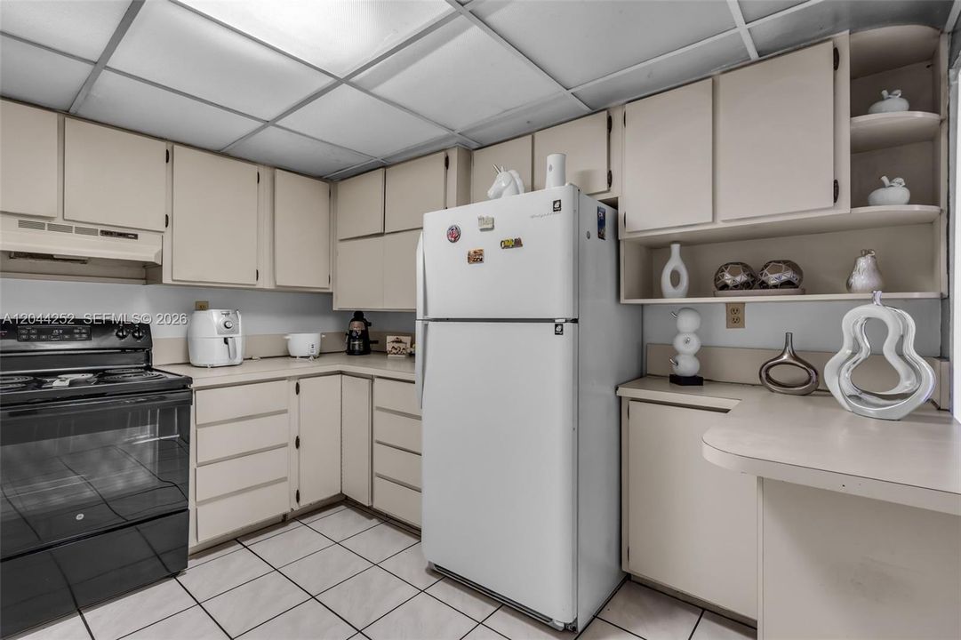 En Venta: $290,000 (3 camas, 2 baños, 1171 Pies cuadrados)