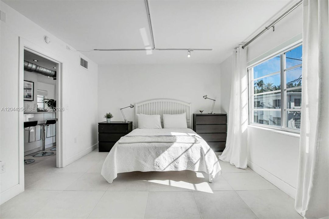 For Rent: $3,500 (1 beds, 2 baths, 747 Square Feet)