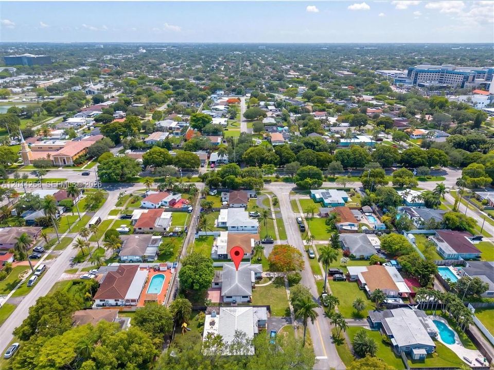 На продажу: $549,999 (3 спален, 2 ванн, 1364 Квадратных фут)