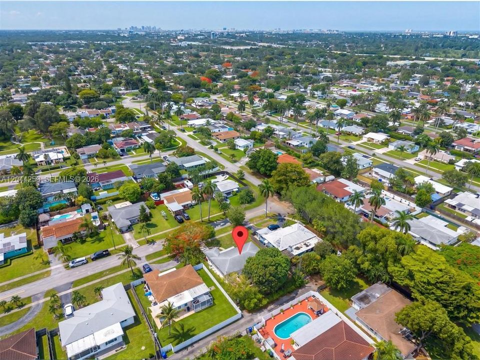 На продажу: $549,999 (3 спален, 2 ванн, 1364 Квадратных фут)