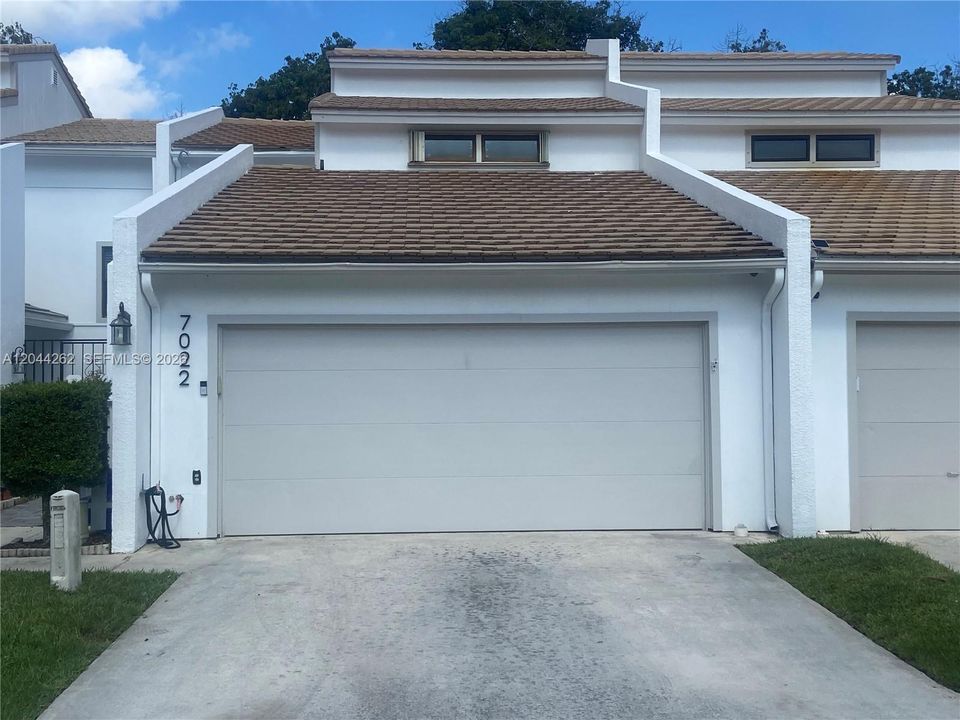 En Venta: $499,900 (3 camas, 3 baños, 1818 Pies cuadrados)
