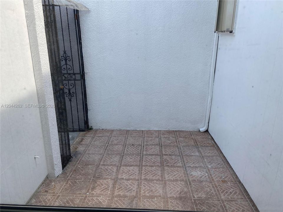 En Venta: $499,900 (3 camas, 3 baños, 1818 Pies cuadrados)