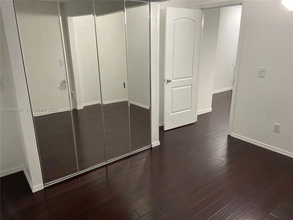 En Venta: $499,900 (3 camas, 3 baños, 1818 Pies cuadrados)