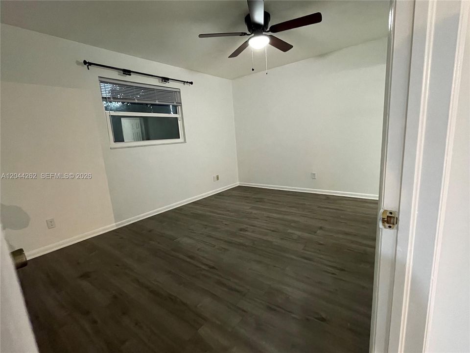 En Venta: $499,900 (3 camas, 3 baños, 1818 Pies cuadrados)