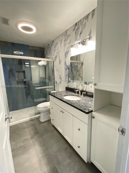 En Venta: $499,900 (3 camas, 3 baños, 1818 Pies cuadrados)