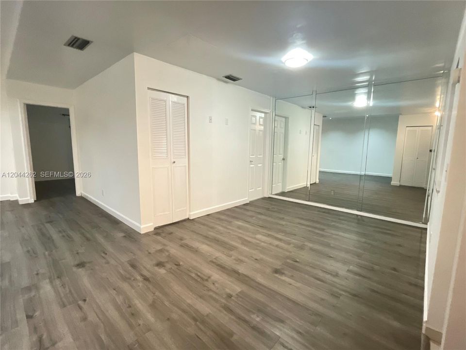 En Venta: $499,900 (3 camas, 3 baños, 1818 Pies cuadrados)
