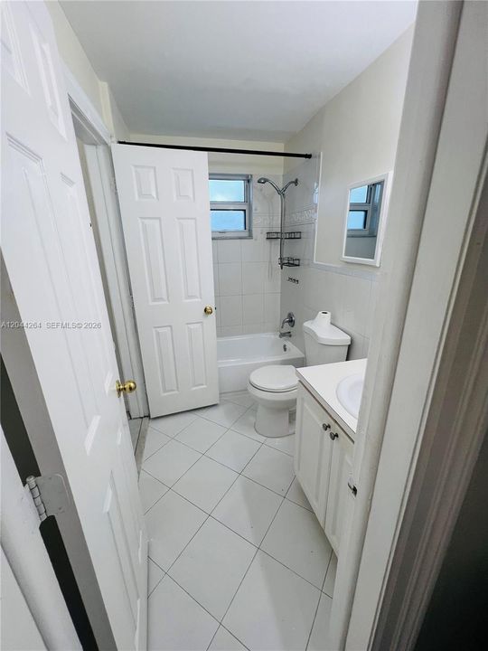 В аренду: $1,900 (1 спален, 1 ванн, 752 Квадратных фут)