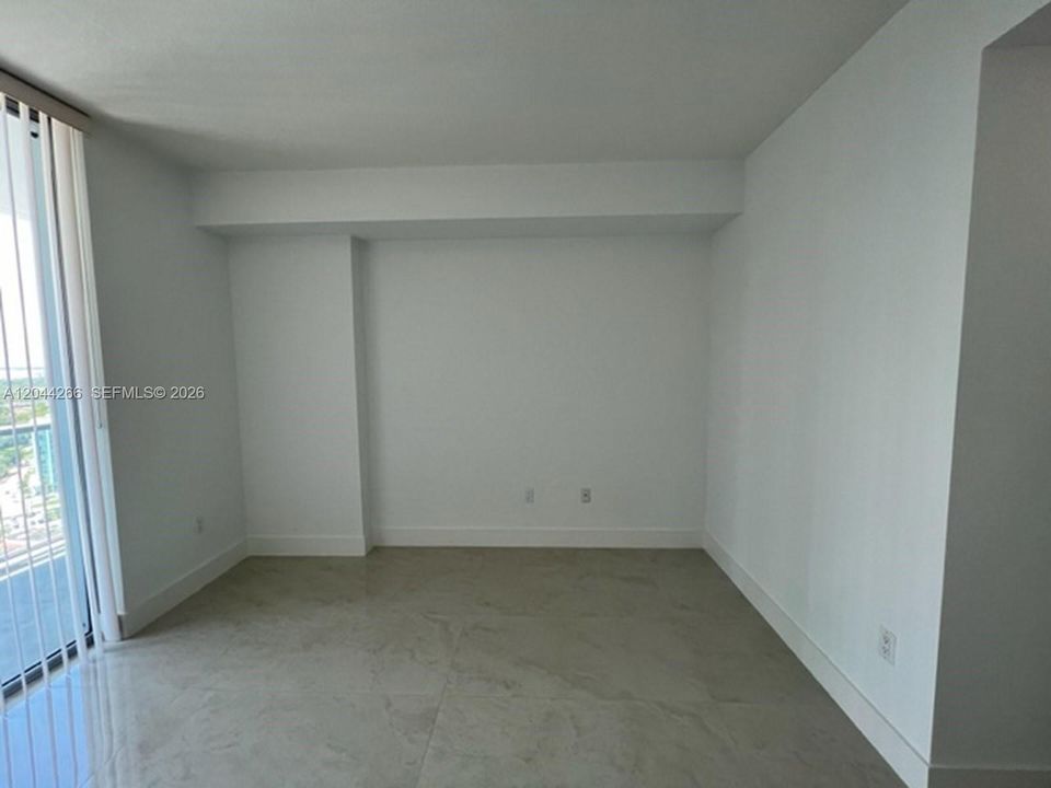 For Rent: $3,000 (1 beds, 1 baths, 693 Square Feet)