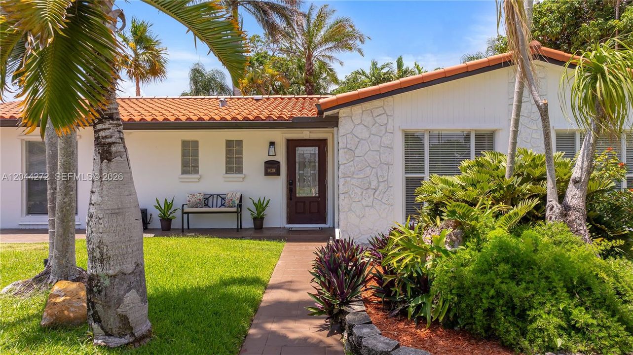 Recently Rented: $3,500 (3 beds, 2 baths, 1656 Square Feet)