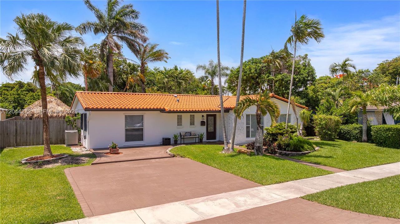 Recently Rented: $3,500 (3 beds, 2 baths, 1656 Square Feet)