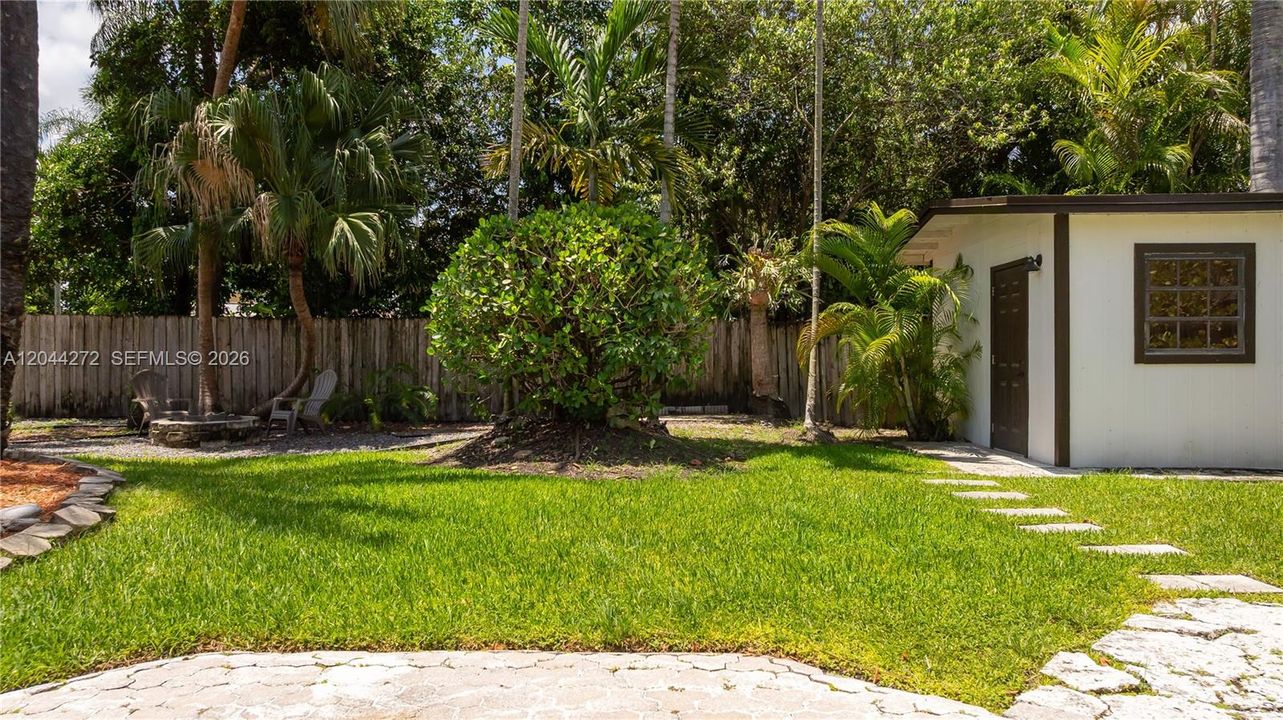 Recently Rented: $3,500 (3 beds, 2 baths, 1656 Square Feet)