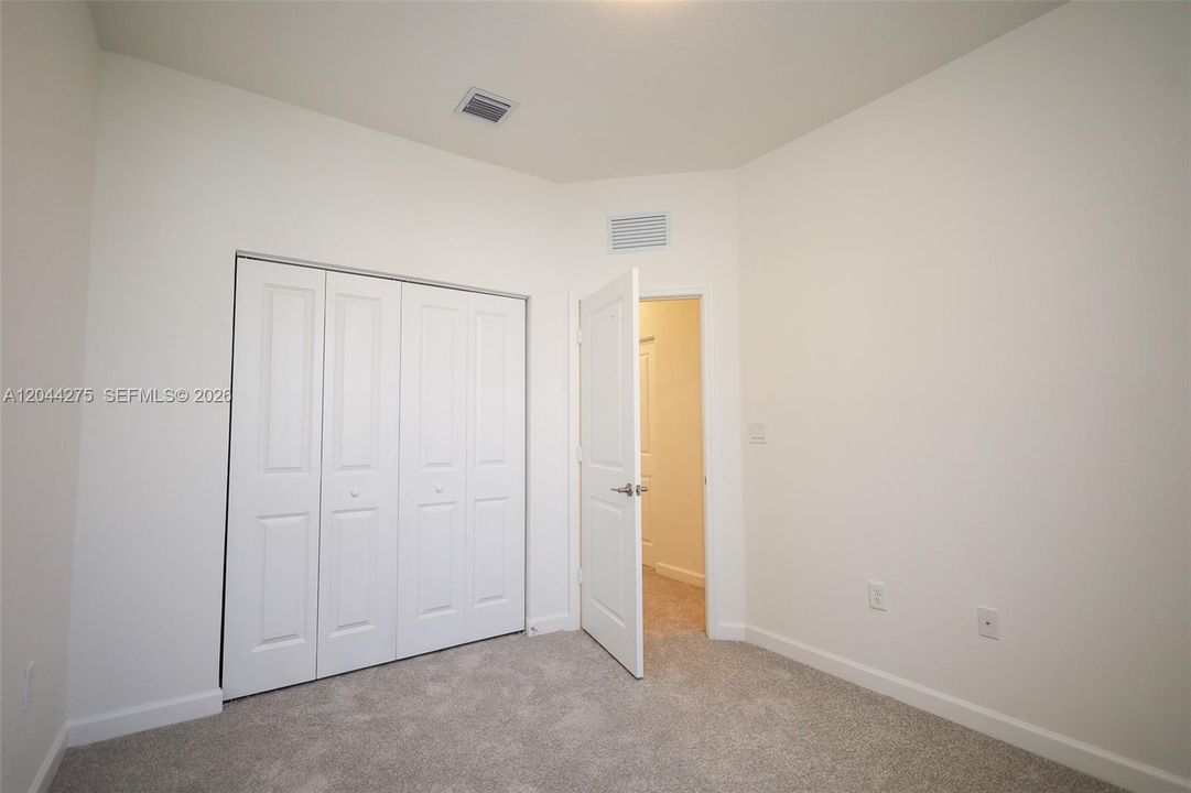 В аренду: $2,800 (3 спален, 2 ванн, 1695 Квадратных фут)