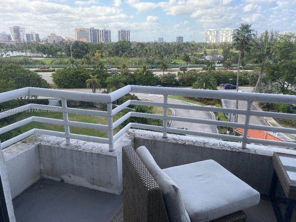 На продажу: $450,000 (2 спален, 2 ванн, 1181 Квадратных фут)