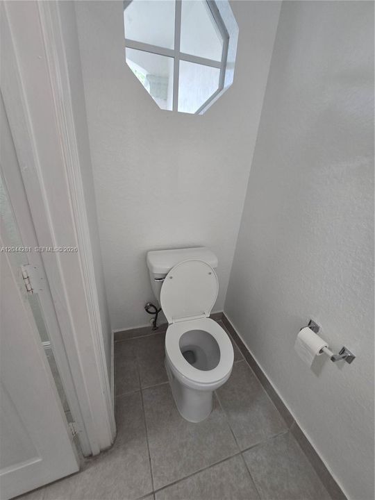 В аренду: $3,450 (3 спален, 2 ванн, 1635 Квадратных фут)